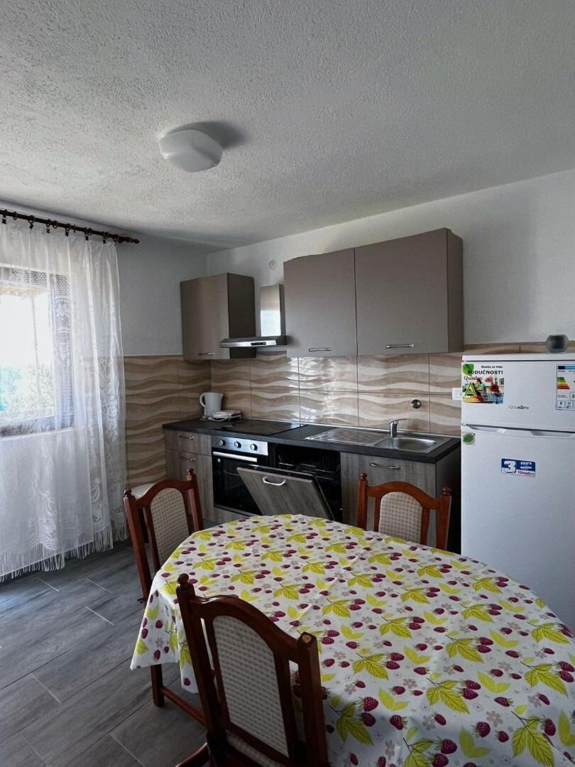 Apartment Dalibor Lukovo Šugarje 外观 照片