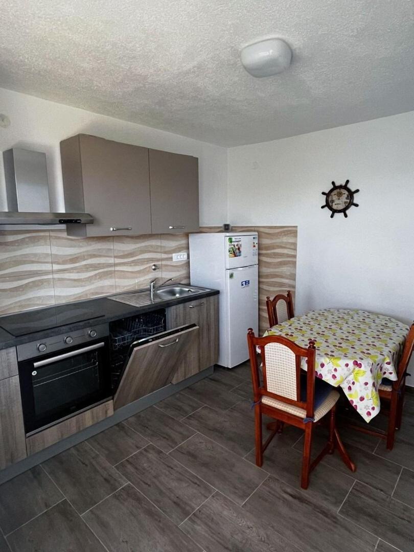 Apartment Dalibor Lukovo Šugarje 外观 照片
