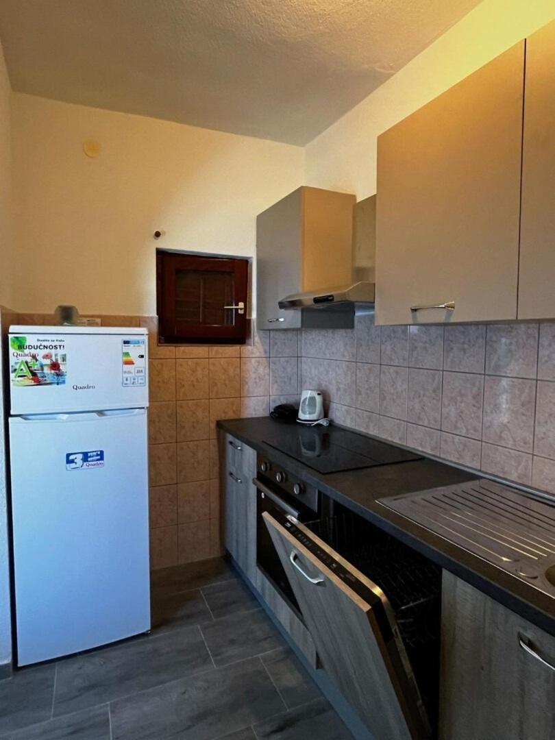 Apartment Dalibor Lukovo Šugarje 外观 照片
