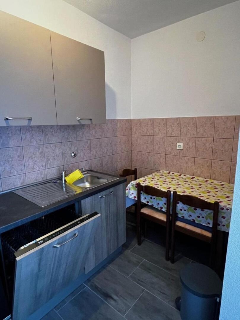 Apartment Dalibor Lukovo Šugarje 外观 照片